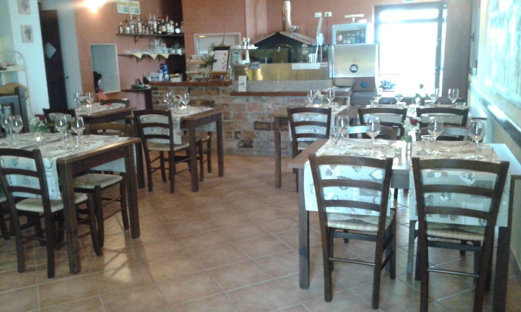 Agriturismo Il Vecchio Portico Francavilla Bisio Bagian luar foto