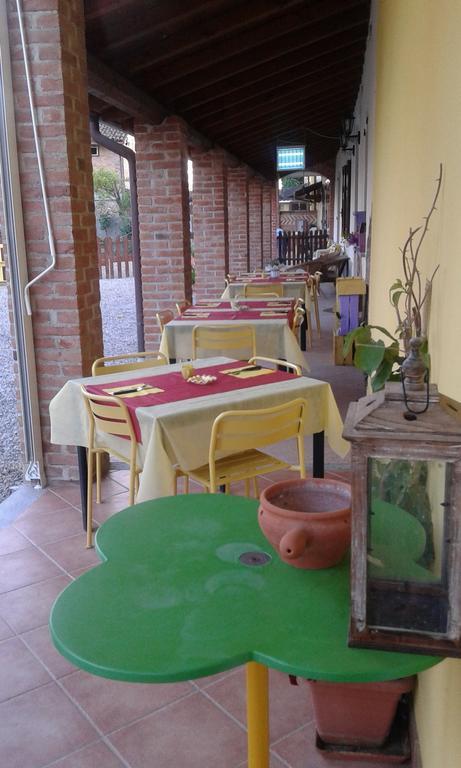Agriturismo Il Vecchio Portico Francavilla Bisio Bagian luar foto