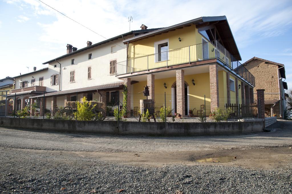 Agriturismo Il Vecchio Portico Francavilla Bisio Bagian luar foto