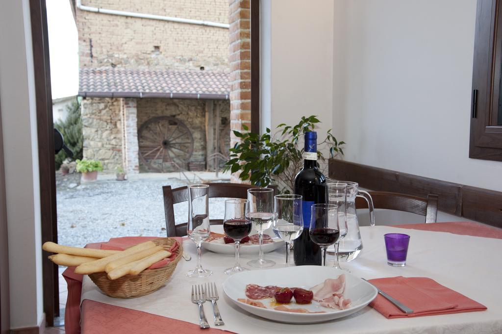 Agriturismo Il Vecchio Portico Francavilla Bisio Bagian luar foto